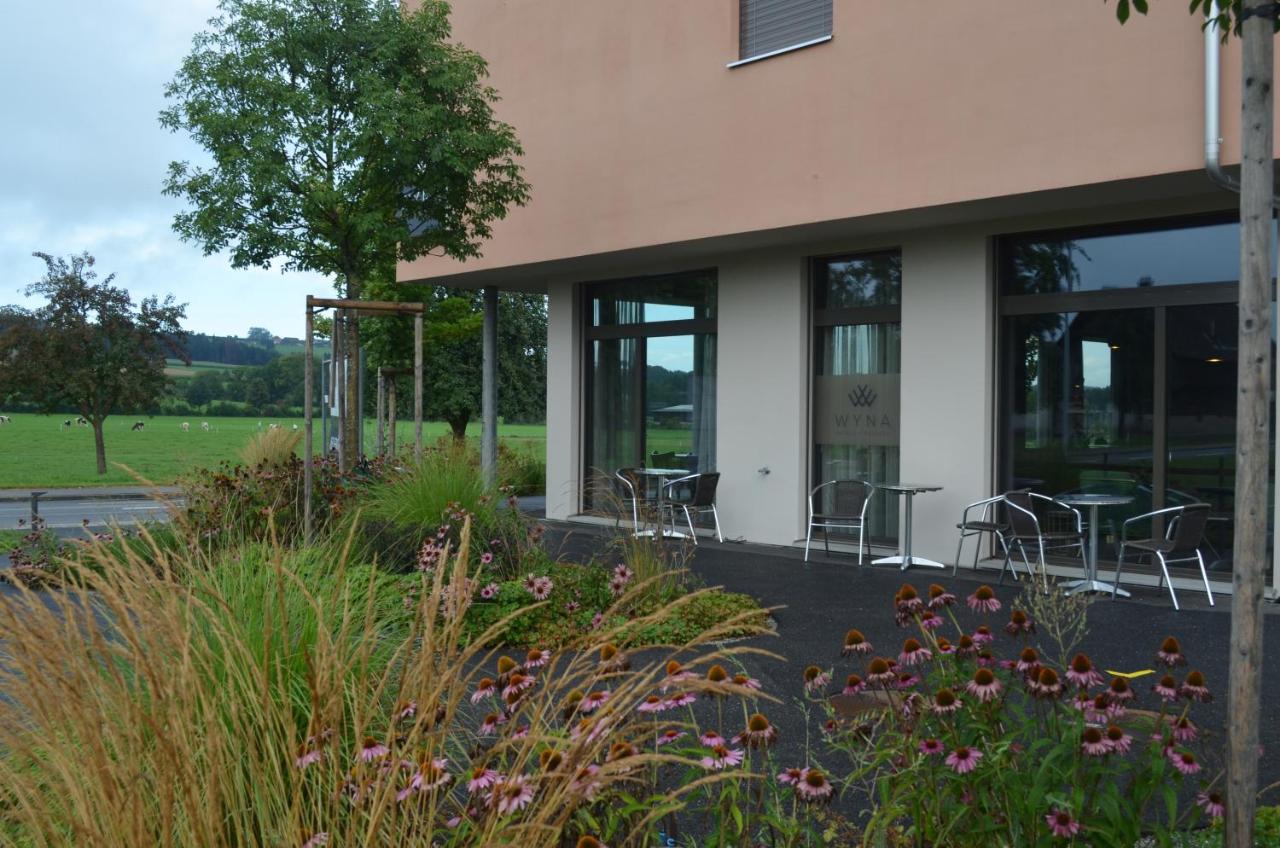 Wyna Motel Neudorf エクステリア 写真