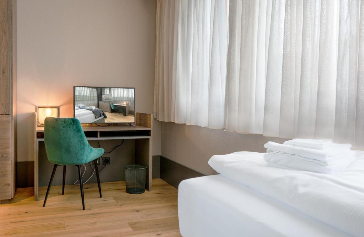 Wyna Motel Neudorf エクステリア 写真
